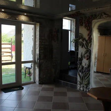 Scarlet Flower Guest house *