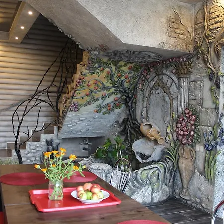 Guest house Scarlet Flower