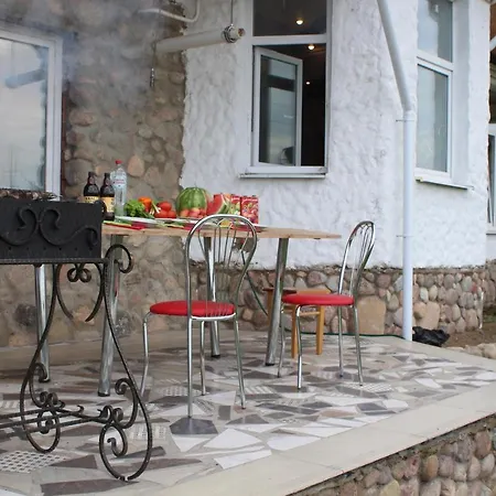Scarlet Flower Guest house *